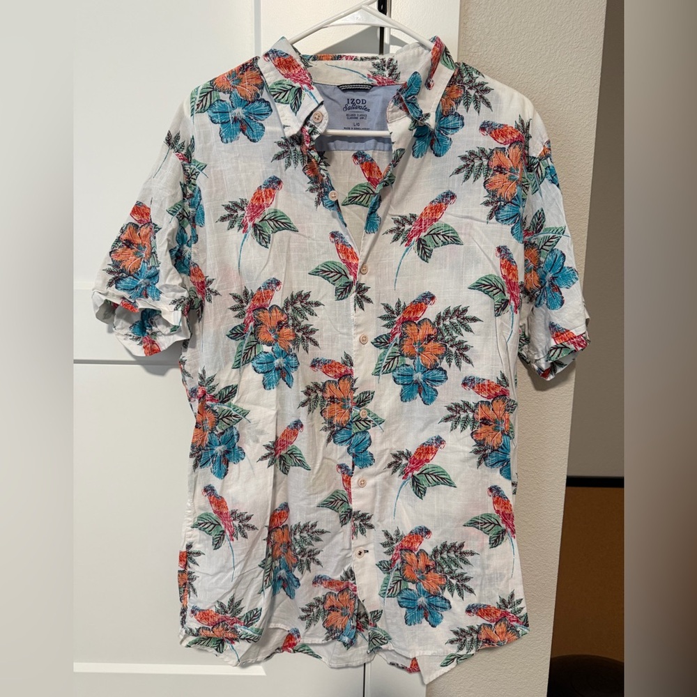 IZOD Men's Tropical Print Shirt - White and Multicolor size large Hawaiian style